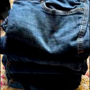 Maternity Jeans
Bag of Gently used maternity jeans. 7 pairs.